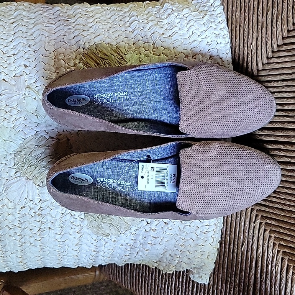 Dr. Scholls, memory foam, cool fit, taupe loafers, size 8.5 - Picture 8 of 10